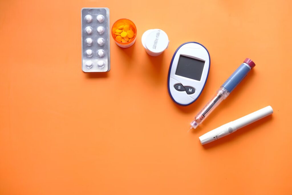 How to control and prevent diabetes complications?